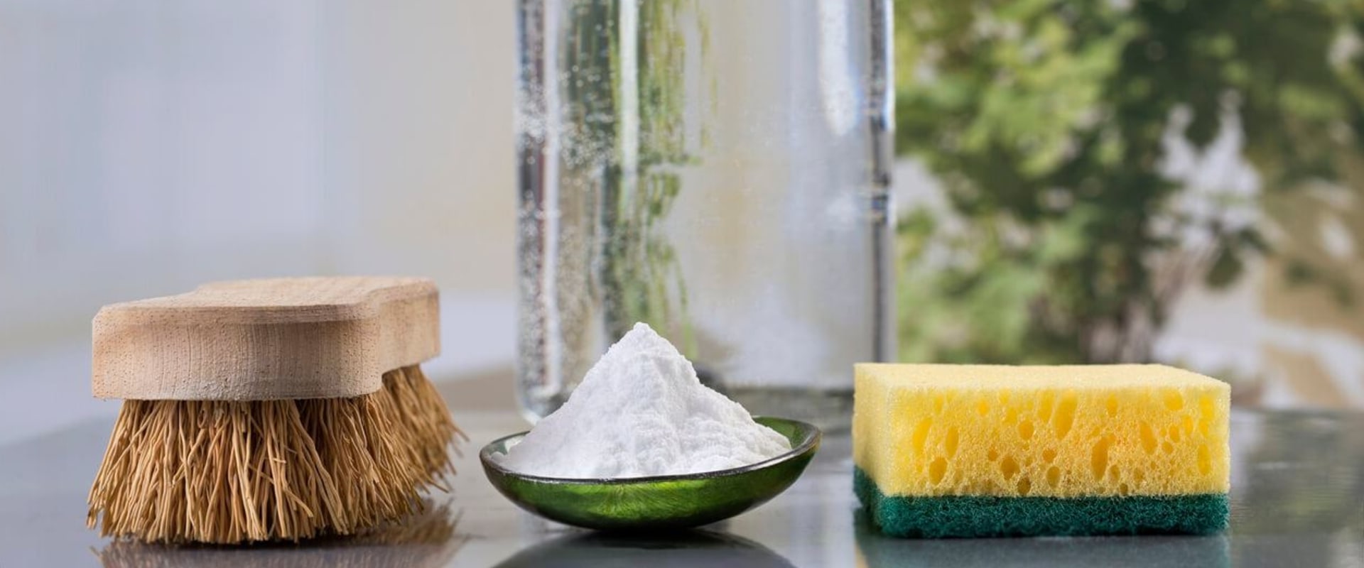 Using Safe and Effective Cleaning Products for Mold Removal: A Comprehensive Guide